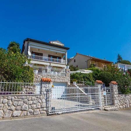 Apartments Vukovic Dramalj Exterior photo